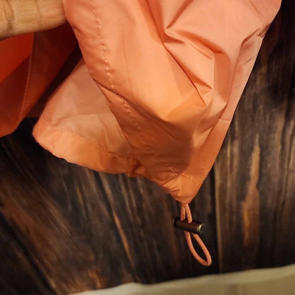 J.CREW LIGHT WEIGHT PULLOVER WITH ZIPPER POCKET - Picture 4 of 4